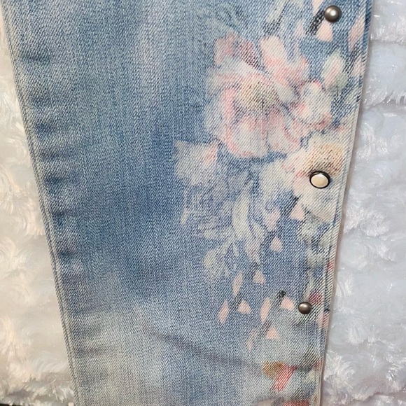 VINTAGE Jessica Simpson Size 2 Kiss Me Super Skinny Jean Distressed Denim Floral - Picture 8 of 14